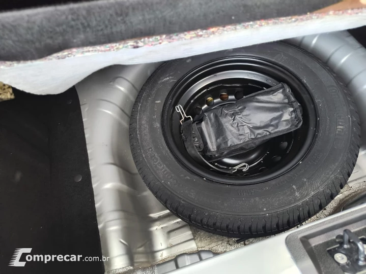 KWID 1.0 12V SCE Outsider