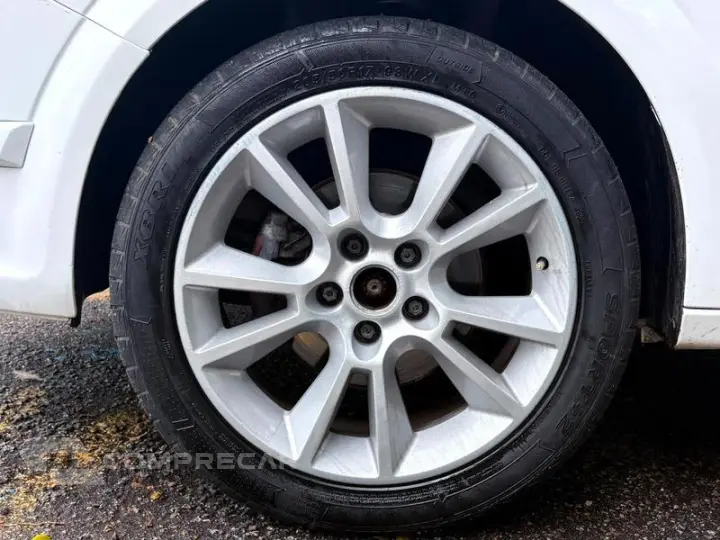 VECTRA HATCH 4P GT-X
