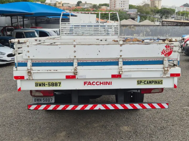 F-600 Modelo sem Versão