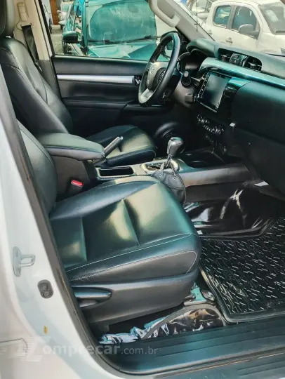 Hilux Caminhonete 2.8 16V SRV 4X4 DIESEL CABINE DUPLA AUTOMÁ