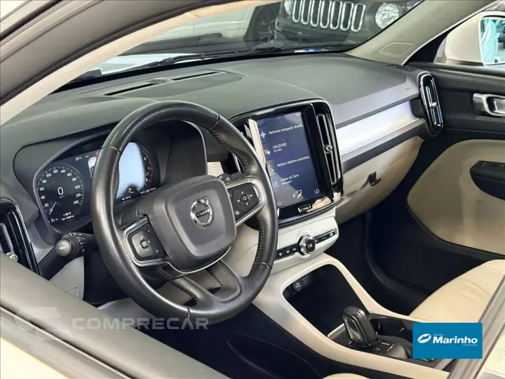 XC40 2.0 T5 GASOLINA MOMENTUM AWD GEARTRONIC