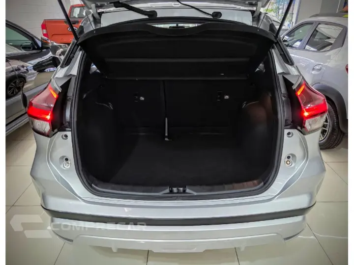 KICKS PLAY 1.6 16V FLEXSTART SENSE XTRONIC