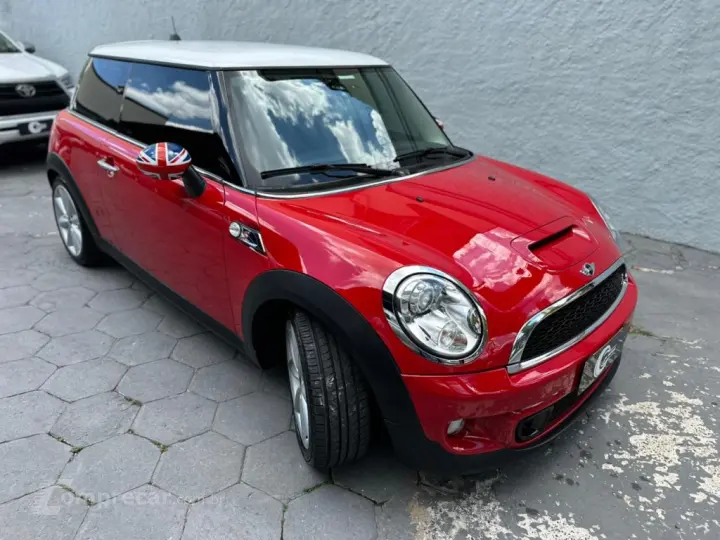 COOPER 1.6 S 16V TURBO GASOLINA 2P AUTOMÁTICO