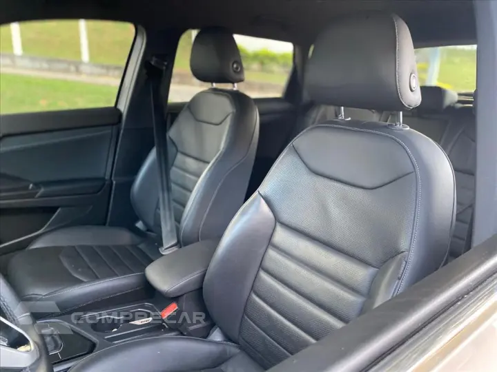 TAOS 1.4 250 TSI TOTAL FLEX HIGHLINE AUTOMÁTICO