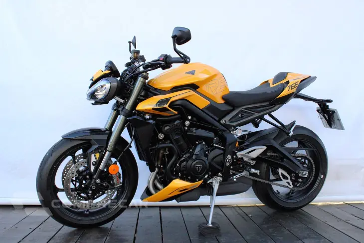 TRIUMPH STREET TRIPLE RS ABS