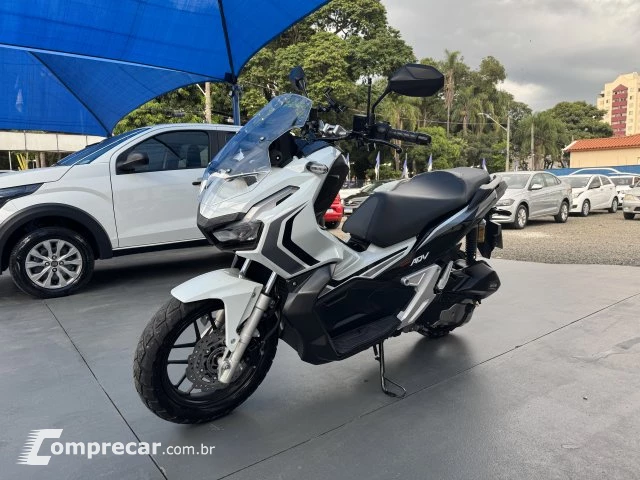 ADV 150 - SCOOTER