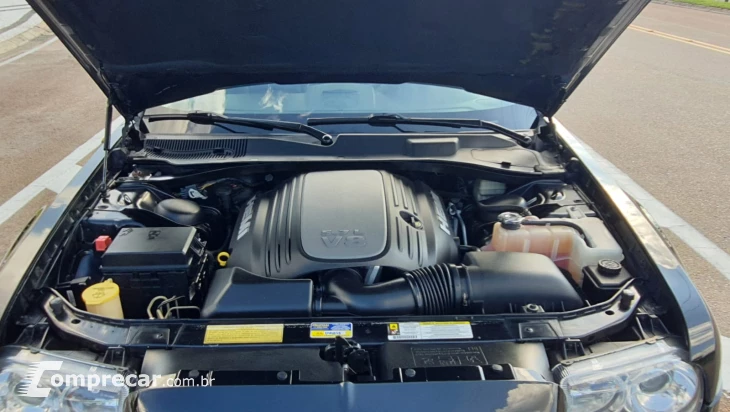 300 C 5.7 Hemi Sedan V8 16V