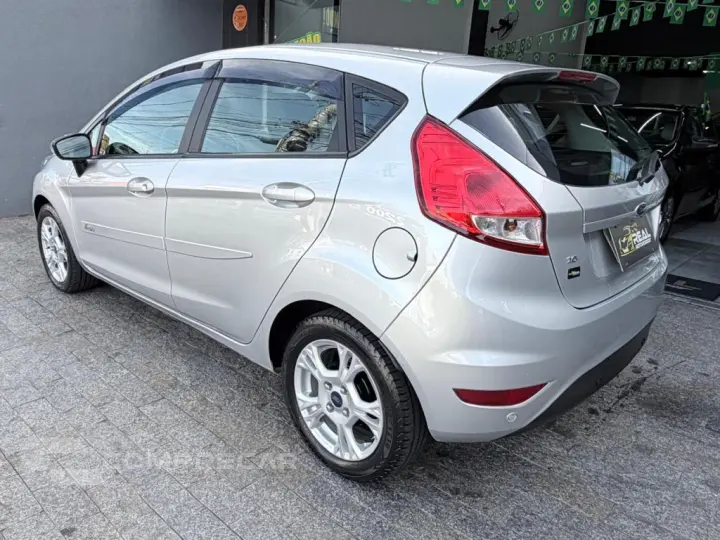FIESTA 1.6 SE HATCH 16V FLEX 4P MANUAL