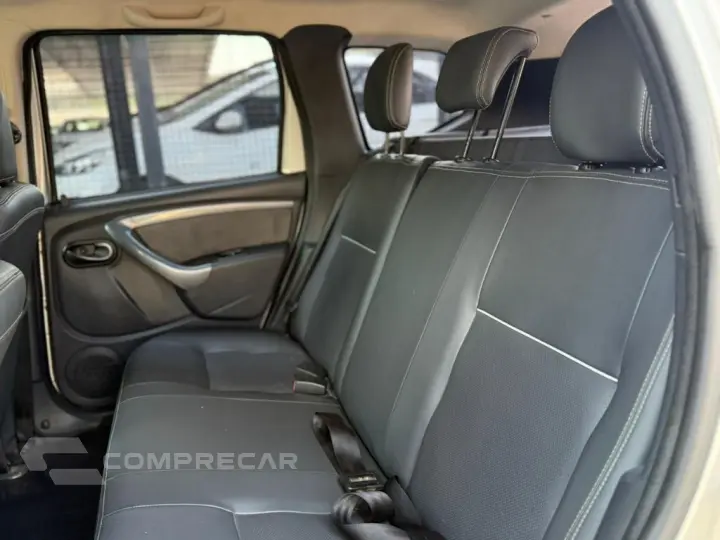 DUSTER Dynamique 4x4 2.0 Hi-Flex 16V Mec