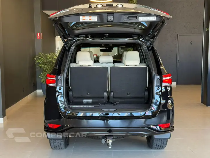 HILUX SW4 2.8 D-4d Turbo Diamond 7L 4X4