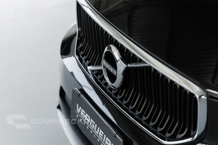 XC40 2.0 T5 Momentum AWD Geartronic