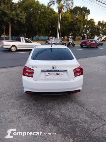 CITY Sedan LX 1.5 Flex 16V 4p Aut.