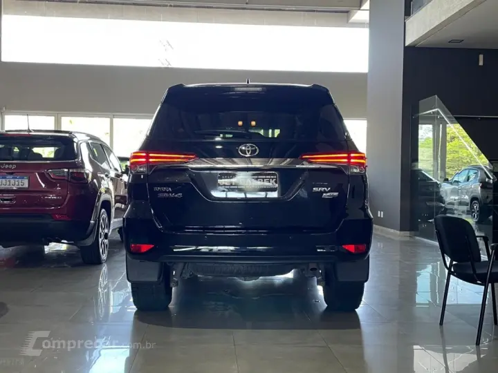 HILUX SW4 2.7 SRV 7 LUGARES 4X2 16V FLEX 4P AUTOMÁTICO