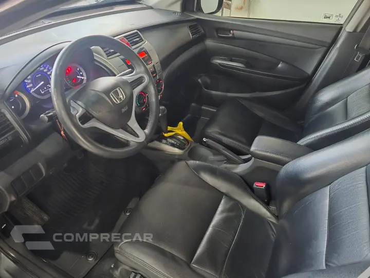 CITY Sedan LX 1.5 Flex 16V 4p Aut.