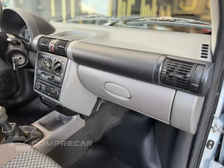 CLASSIC 1.0 MPFI LS 8V FLEX 4P MANUAL
