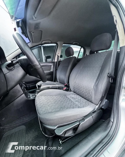 ASTRA 2.0 MPFI Advantage 8V