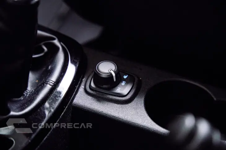 T-4 4x4 3.2 20V Tdi Cap. Rígida Diesel