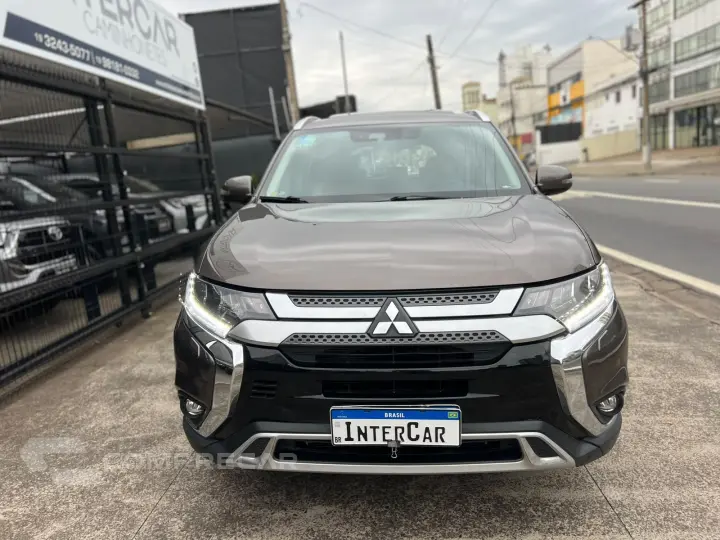 OUTLANDER 2.2 Mivec Di-d Hpe-s AWD