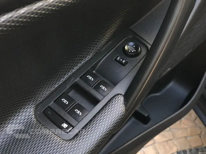 Tracker 1.0 Turbo Flex Ltz Automático