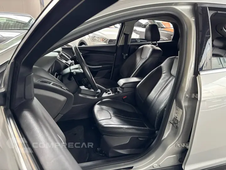 Focus TITANIUM Plus 2.0  Flex 5p Aut.