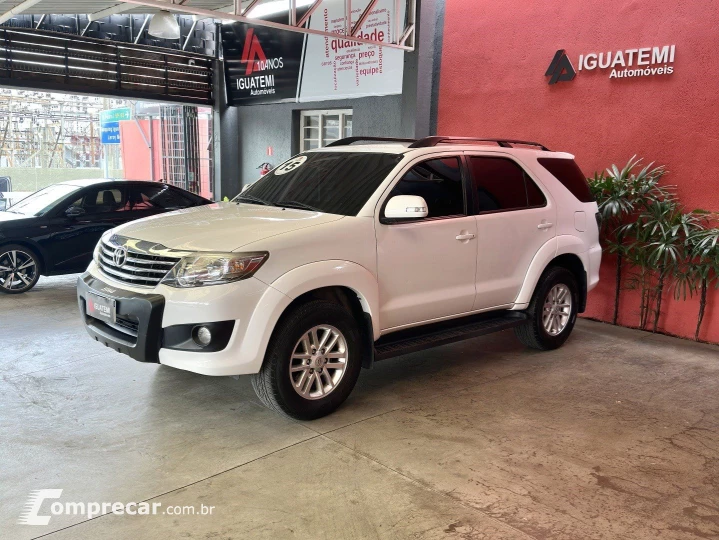 HILUX SW4 2.7 SR 7 LUGARES 4X2 16V FLEX 4P AUTOMÁTICO