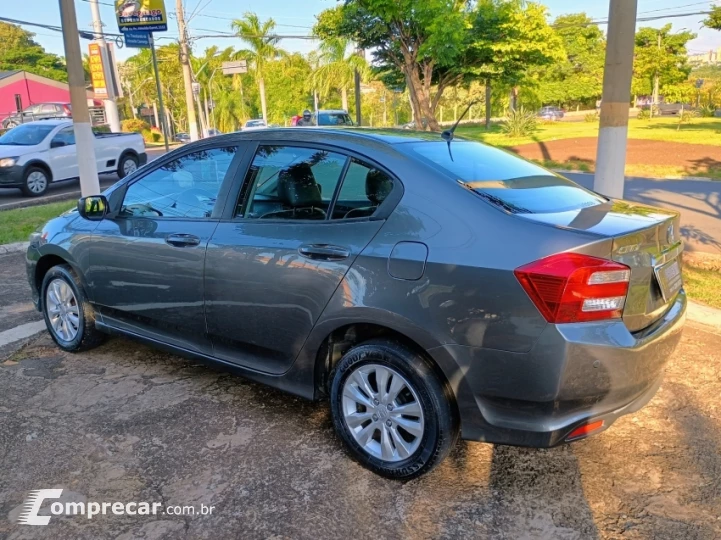 CITY 1.5 LX Sedan 16V