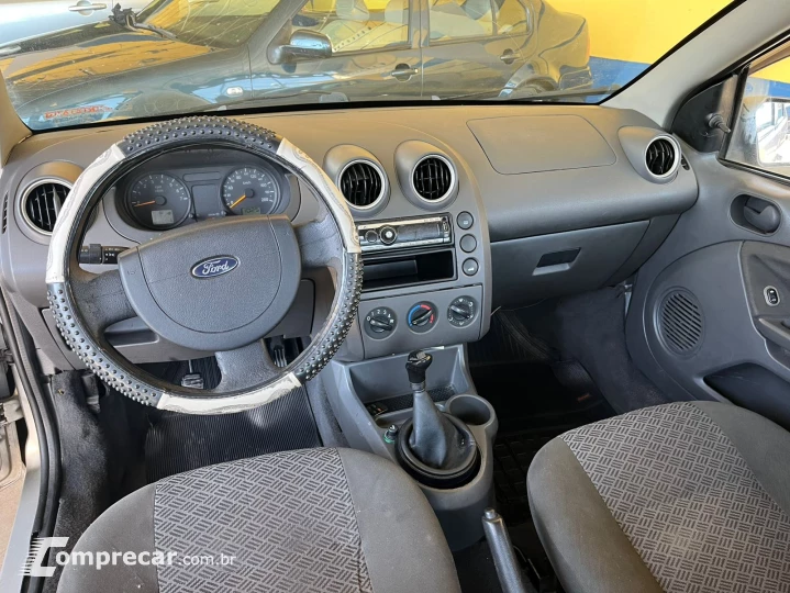 FIESTA 1.6 MPI Class Sedan 8V