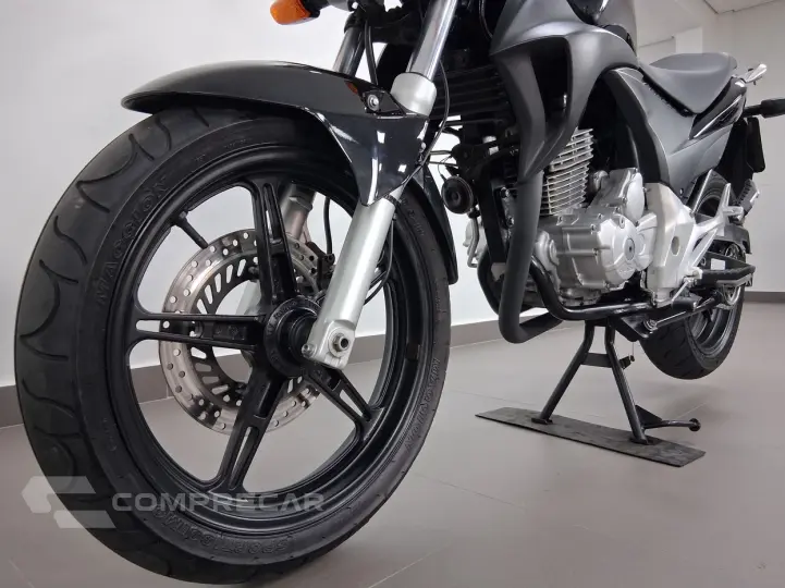 HONDA CB 300R