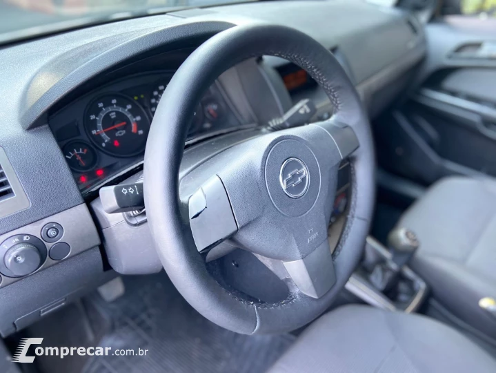 VECTRA 2.0 MPFI Expression 8V