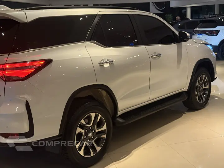 HILUX SW4 2.8 D-4d Turbo SRX Platinum 7L 4X4