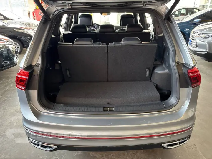 TIGUAN Allspac R-Line 300 TSI 2.0