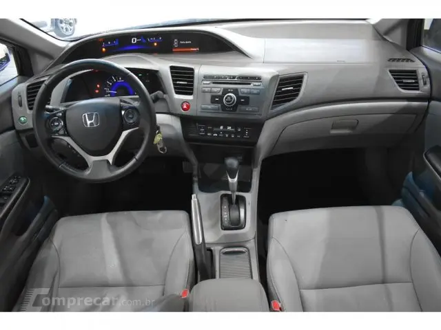 CIVIC - 1.8 LXS 16V 4P AUTOMÁTICO