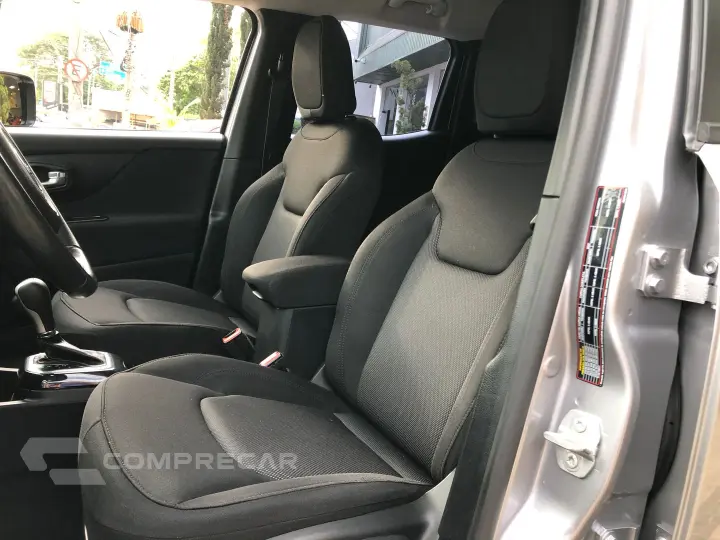 Renegade 1.8 16V Flex Sport 4P Automático
