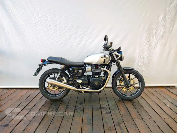 TRIUMPH STREET TWIN
