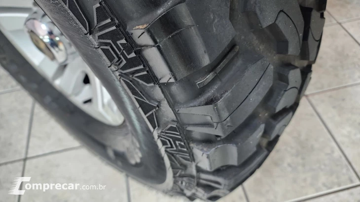 T-4 4x4 3.0 TB Int. Cap. Rígida Diesel