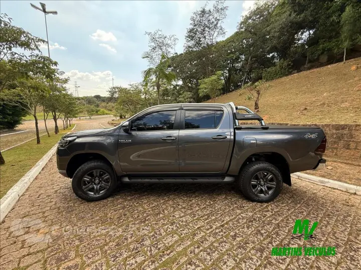 HILUX 2.8 D-4D TURBO DIESEL CD SR 4X4 AUTOMÁTICO