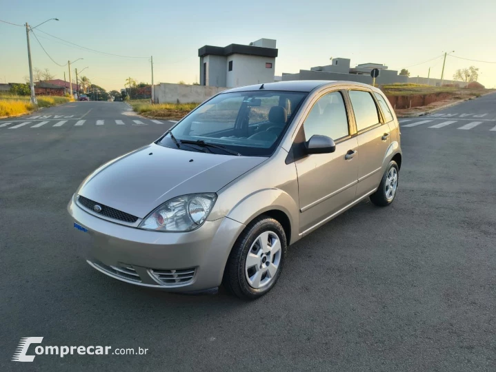 FIESTA 1.6 MPI Class Hatch 8V