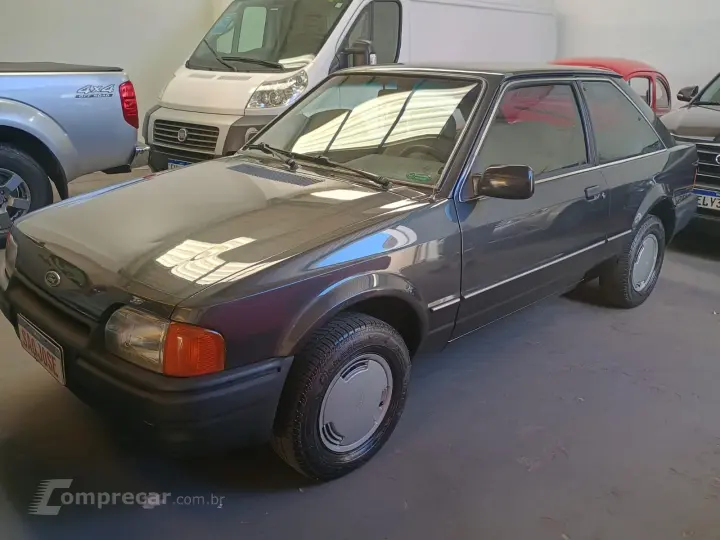 ESCORT 1.8 GL 8V
