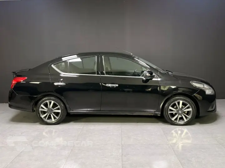 VERSA 1.6 16V FLEXSTART SL 4P XTRONIC