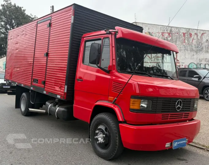 710 Modelo sem Versão