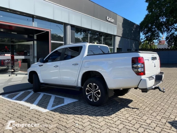 L200 TRITON 2.4 16V Turbo Sport Hpe-s CD 4X4