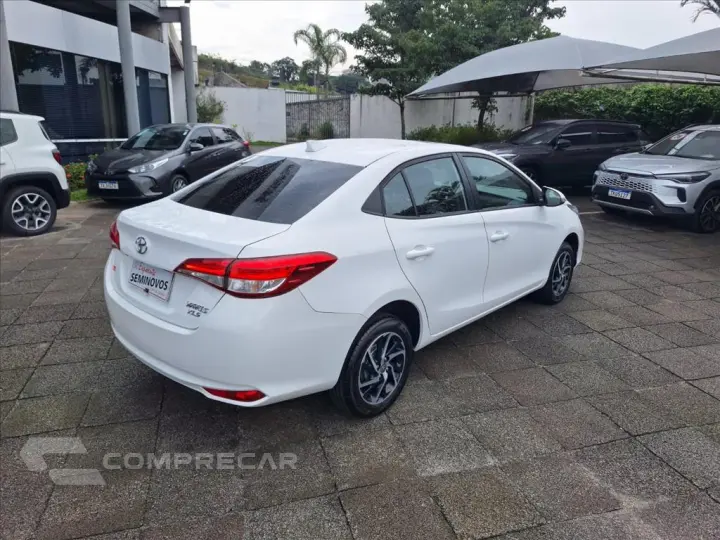 YARIS 1.5 16V FLEX SEDAN XLS CONNECT MULTIDRIVE