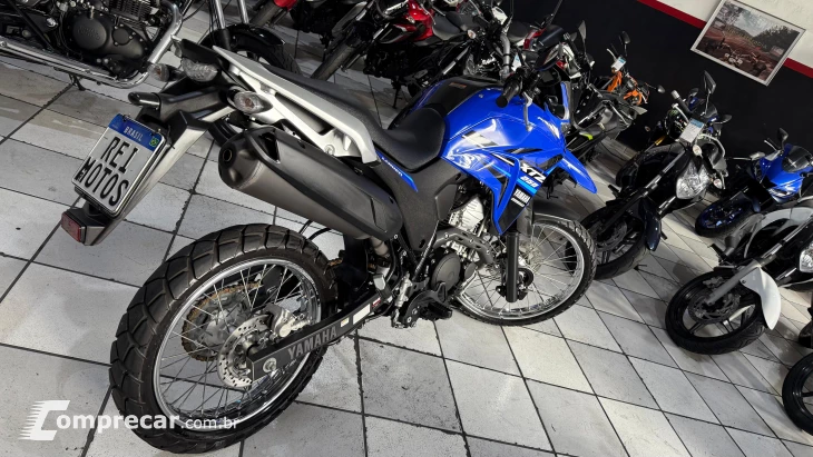 LANDER 250 ABS