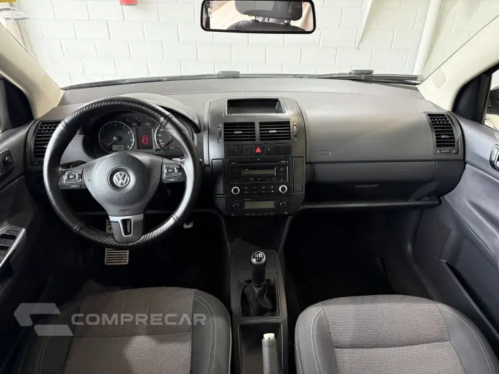 POLO SEDAN 1.6 MI Comfortline 8V