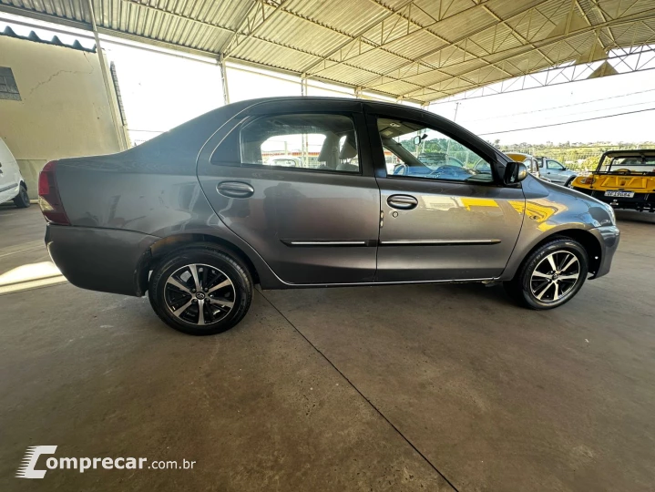 Etios sedan 1.5 xs