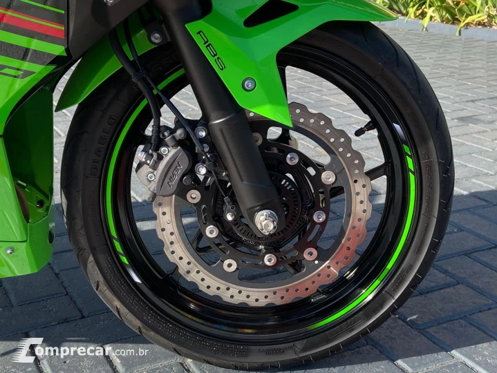 NINJA 400