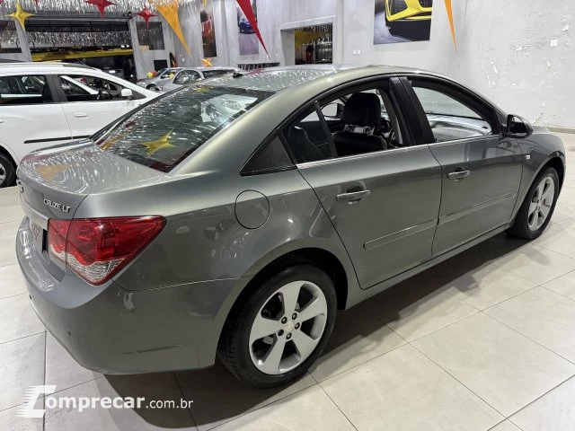 CRUZE SEDAN - 1.8 LT 16V 4P AUTOMÁTICO