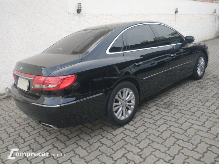 AZERA 3.0 MPFI GLS V6 24V