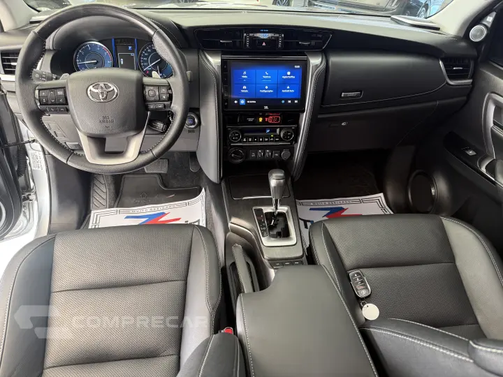 HILUX SW4 2.8 D-4d Turbo SRX Platinum 7L 4X4