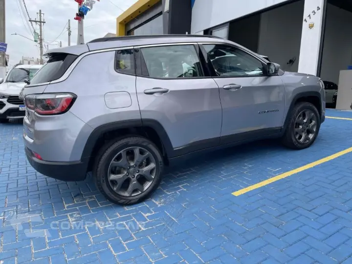 COMPASS 2.0 16V FLEX LONGITUDE AUTOMÁTICO